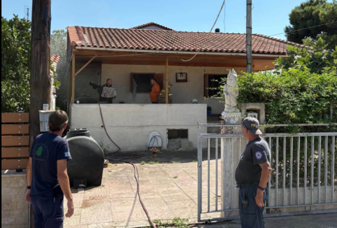 Πυρκαγιά σε οικία στο Καλαμάκι Κορινθίας – Άμεση επέμβαση
